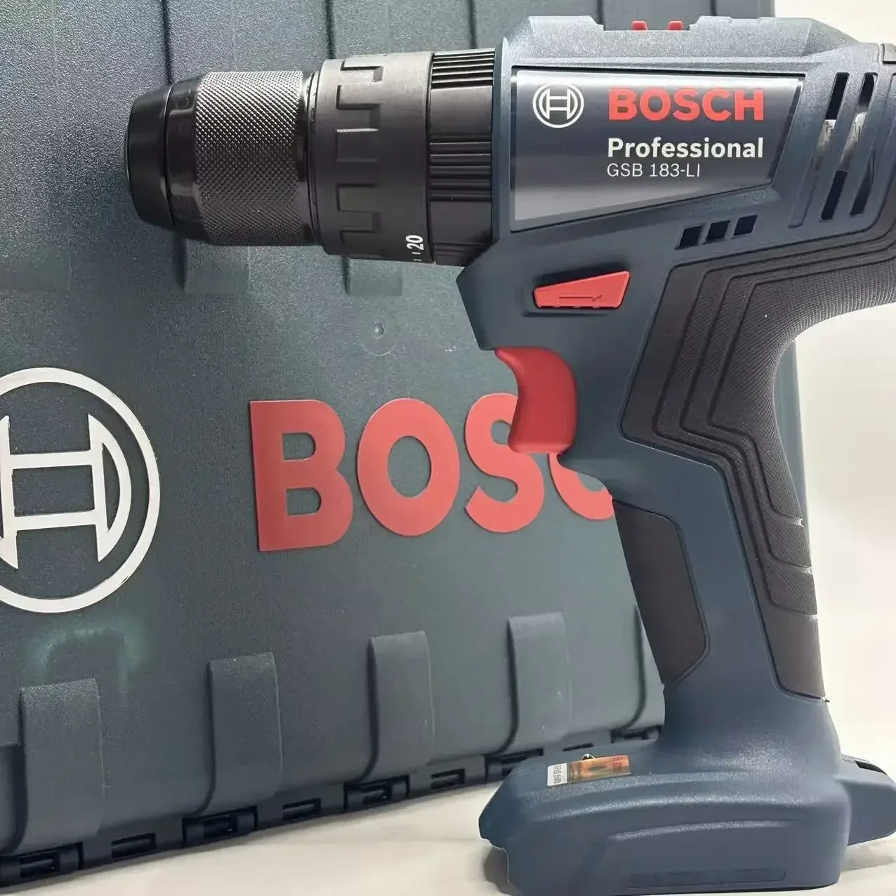 Taladro de impacto sin escobil - Bosch Drill Gsb 18V reseña y precio